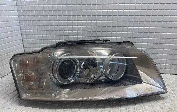 Audi A8 S8 D3 4E Headlight/headlamp 15815400