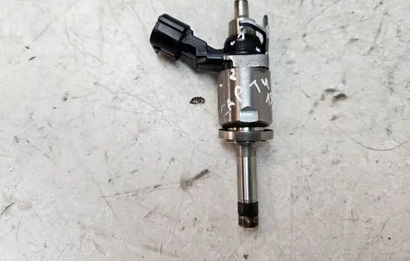 Renault Captur Fuel injector H8201141604 4350R0060
