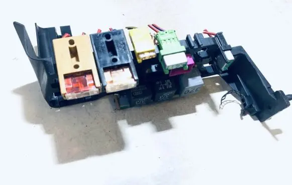 Audi A6 S6 C5 4B Fuse box set 8d1937545