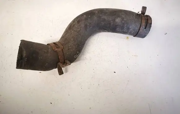 Toyota Avensis T220 Engine coolant pipe/hose 