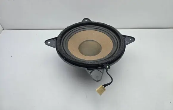 Lexus GS 300 350 430 450H Subwoofer speaker 861600WR80 06010J0801