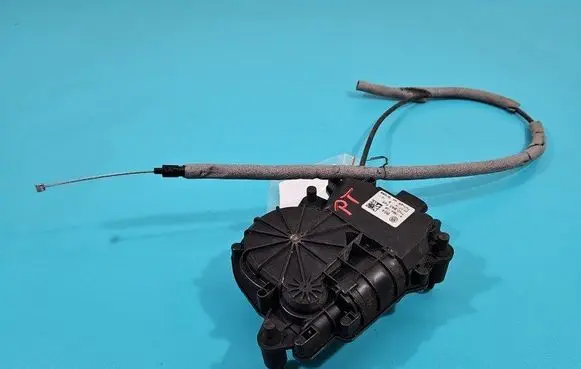 Seat Alhambra (Mk2) Rear door lock 7N0843745 IMPRK1392875