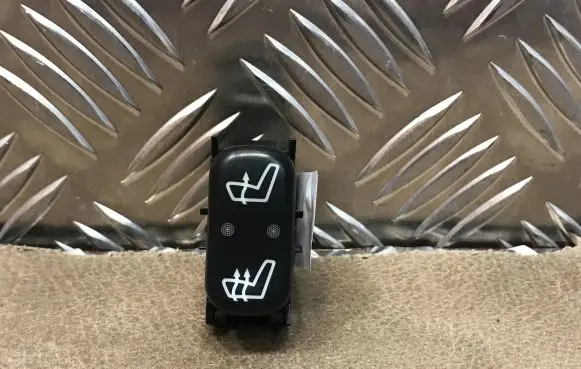 Mercedes-Benz ML W163 Seat heating switch A1638200210