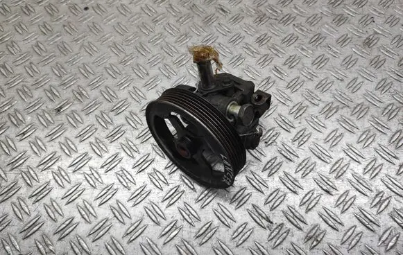 Mitsubishi Lancer VIII Power steering pump 4450A107