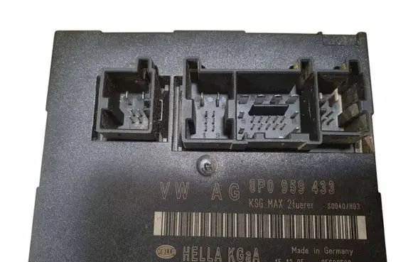 Audi A3 S3 8P Comfort/convenience module 8P0959433 5DK00858335
