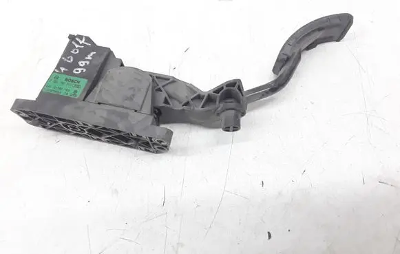Volkswagen Golf IV Accelerator throttle pedal 0280752211