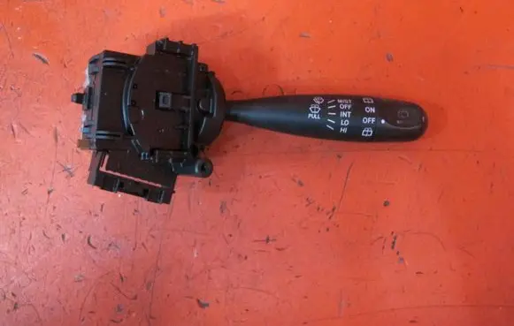 Suzuki Alto Wiper control stalk S13071