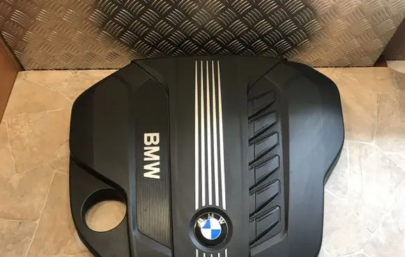 BMW X5 E70 Engine cover (trim) 7812063