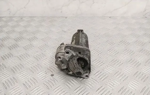 Renault Megane III Starter motor 8200836473B