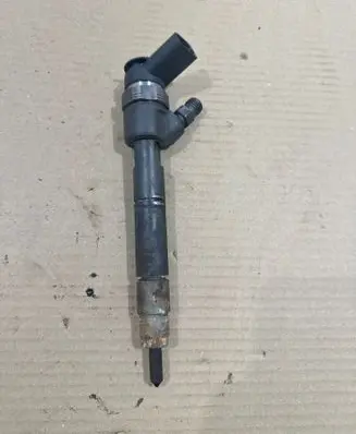 Mercedes-Benz B W245 Fuel injector 0445110167