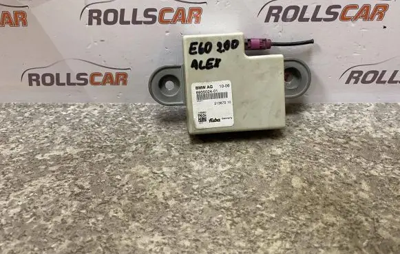 BMW 5 E60 E61 Antenna control unit 693502401 21367510