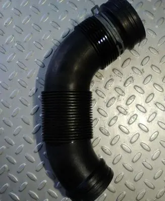 Volkswagen Jetta VI Turbo air intake inlet pipe/hose 5C0129684