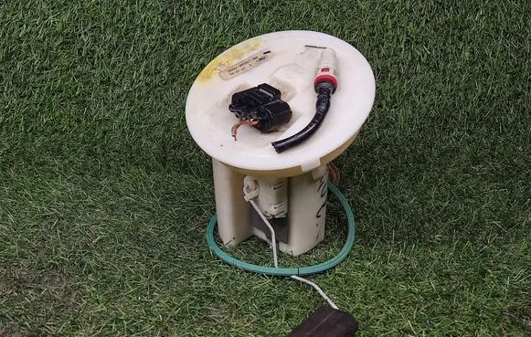 Ford Focus In-tank fuel pump 3S4U9H307BA