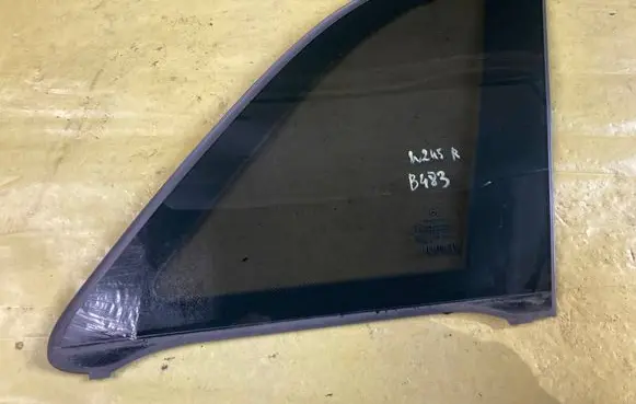 Mercedes-Benz B W245 Rear side window A1696701012