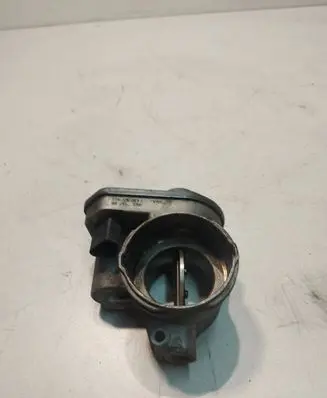 Volkswagen Touran I Throttle body valve 038128063L B82551058