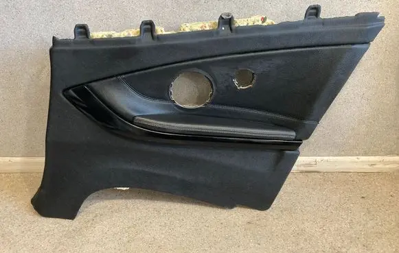 BMW M4 F82 F83 Coupe rear side trim panel 7302762