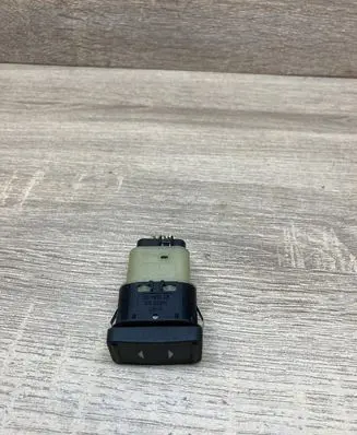 Ford Mondeo Mk III Electric window control switch 3M5T14529BB