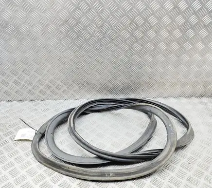 Audi Q7 4M Trunk rubber seal (body) 4M0827705