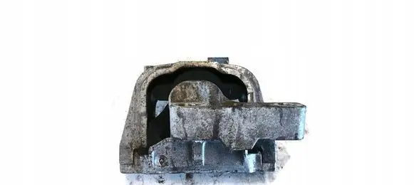 Audi Q3 8U Engine mount bracket 125KW