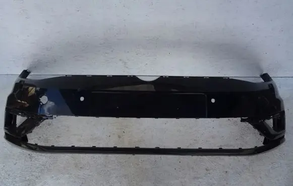 Volkswagen Golf VII Front bumper