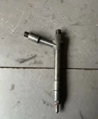 Fuel injector