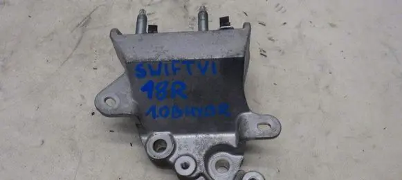Suzuki Swift III Engine mounting bracket