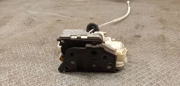 Audi Q7 4L Front door lock 8J1837015A