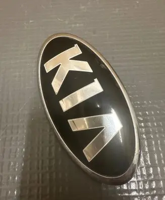 KIA Ceed Manufacturer badge logo/emblem 863183R500