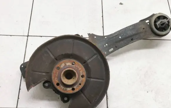 Volvo V70 Rear wheel hub spindle/knuckle 