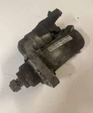 Volkswagen Golf V Starter motor 02M911023M