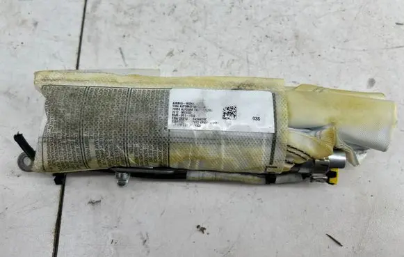 Volkswagen Jetta VI Seat airbag 34084639C