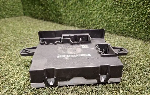 Land Rover Defender Door control unit/module M8E214D619CA 1053653300 M8E214C238CA