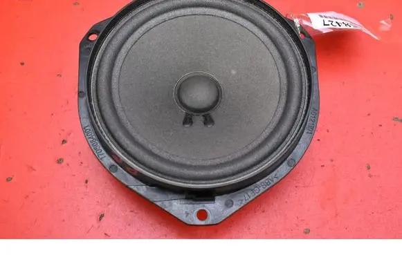 Opel Corsa E Subwoofer speaker 13448447