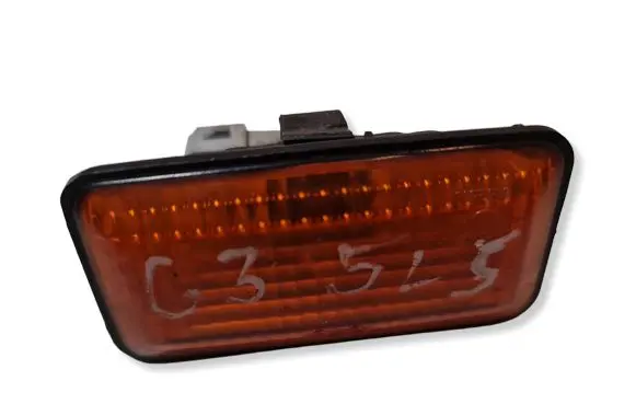 Volkswagen Golf III Front fender indicator light 1H0949117A 1H0949111