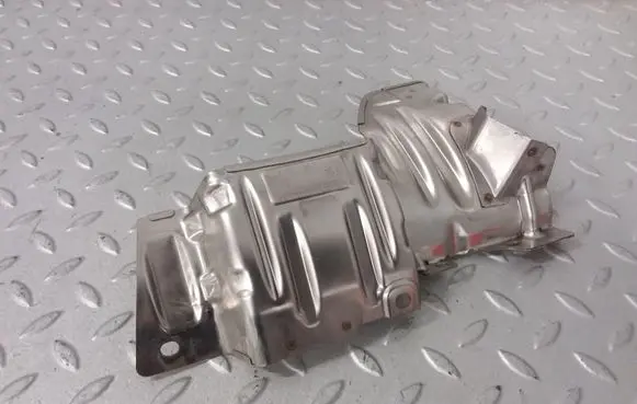 Volkswagen Tiguan Other engine bay part 06K129596C