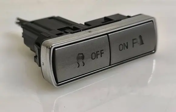 Ford Focus ESP (stability program) switch D3L0A