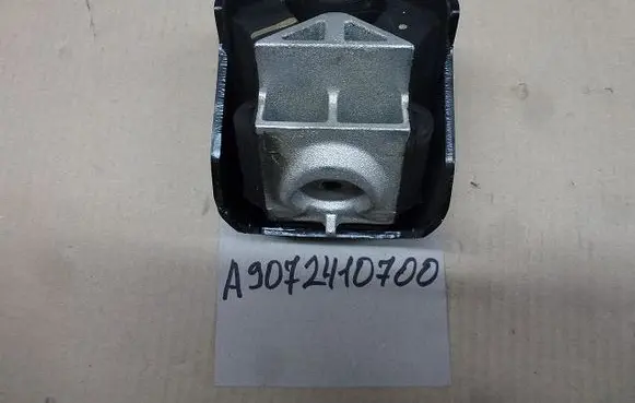 Mercedes-Benz Sprinter W906 Engine mount vacuum valve A9072410700