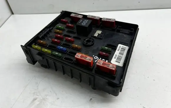 Volkswagen PASSAT B6 Fuse module 3C0937125 63592777