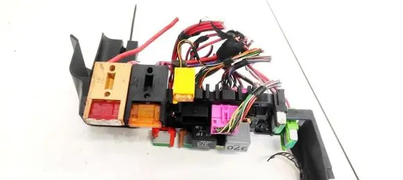 Skoda Superb B5 (3U) Fuse box set 8D1937545