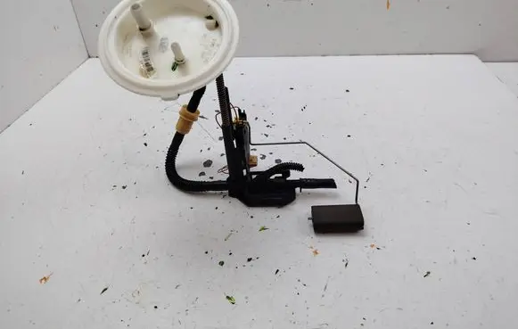 BMW 5 E39 Fuel level sensor 0580303042 6765849