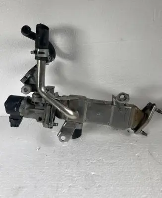 Toyota Prius (XW30) EGR valve 2560137010B 2D02072Y1AM0 B15B1396