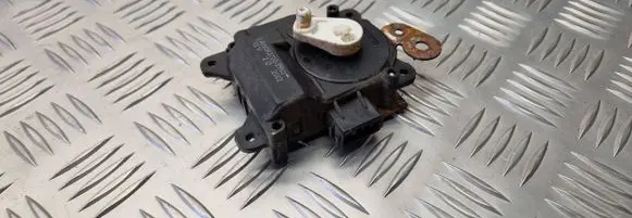 Honda Civic Air flap motor/actuator AW0637008140 2D2062