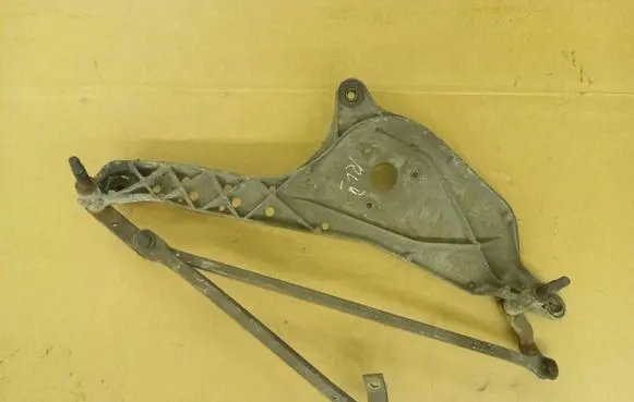 Front wiper linkage