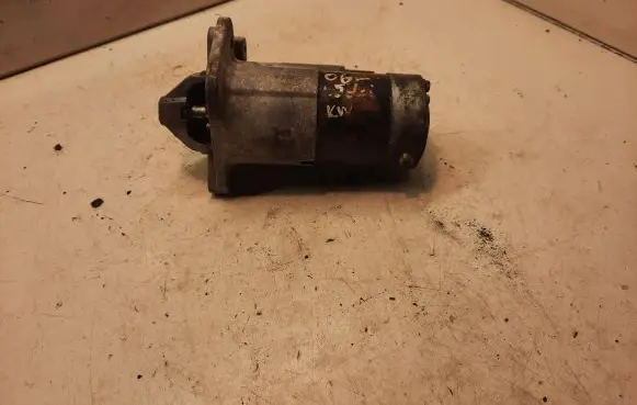 Renault Scenic II - Grand scenic II Starter motor M000T87881 8200584675B