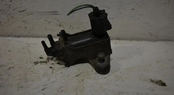 Ford Mondeo Mk III Turbo solenoid valve