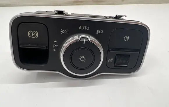 Mercedes-Benz CLA C118 X118 Light switch A2479052902