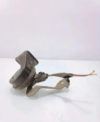 Volkswagen Touran II Horn signal 001157
