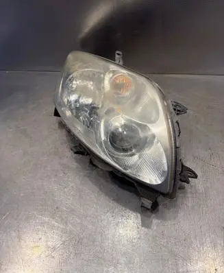 Toyota Auris 150 Headlight/headlamp 8111002470 89901357 89901943