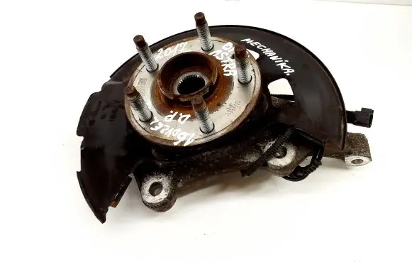 Front wheel hub