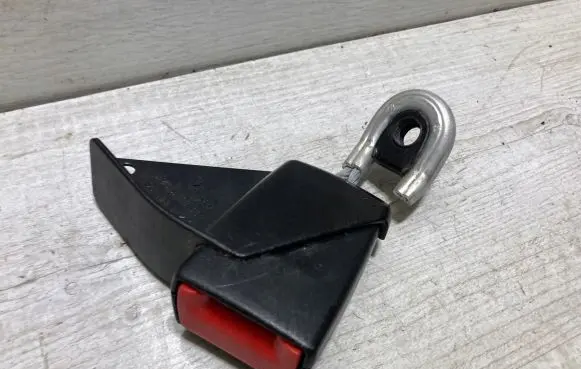 Mercedes-Benz CLK A208 C208 Rear seatbelt buckle 2088601768